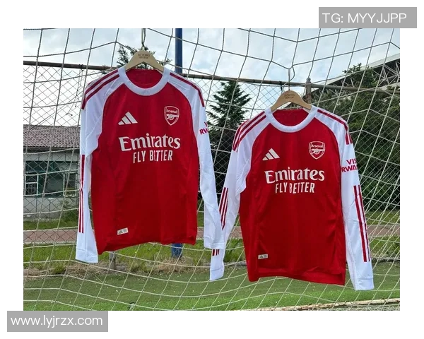 球员版球衣与足球明星的完美结合展现个性与激情