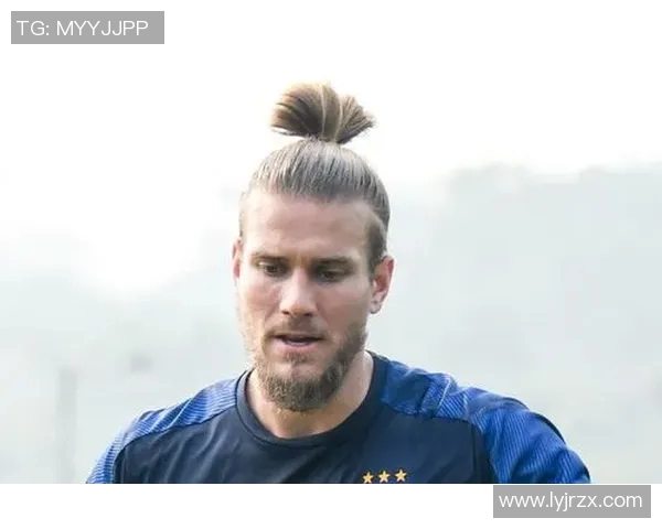 留长发的足球明星们如何在赛场上展现个性与风采