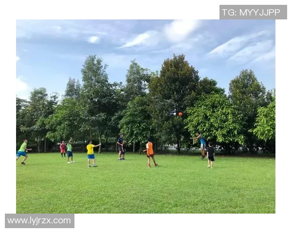 接亲桌面足球盛宴欢乐无限亲友齐聚共享幸福时刻